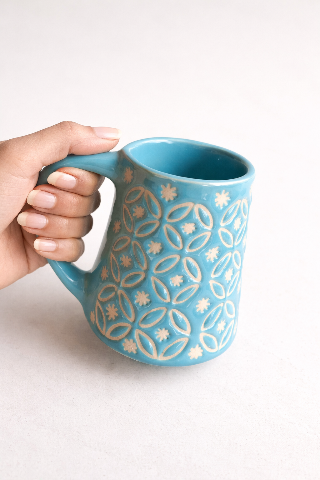 Coffee mug set – 1 Blue and white ceramic coffee mug, with 1 white tray and 1 stainless steel white spoon - Image 3